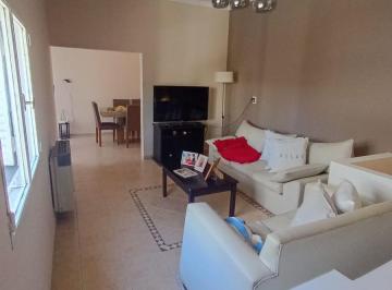PH · 242m² · 3 Dormitorios · 1 Cochera · PH en San Vicente