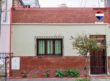 Casa · 142m² · 6 Ambientes · Casa Venta Macrocentro Apto Profesional 3 Dorm