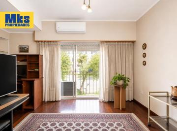 Casa · 206m² · 7 Ambientes · 2 Cocheras · Venta Casa en Lote Propio - Dos Plantas, Terraza y Cochera.