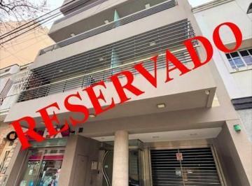 Departamento · 33m² · 1 Ambiente · Impecable Monoambiente con Balcón, Sum y Parrilla en Alquiler en Flores!