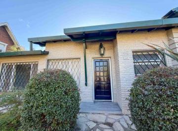 Casa · 203m² · 4 Ambientes · 2 Cocheras · Venta Casa 4 Amb en Ciudad Jardin - C/coch y Jardin