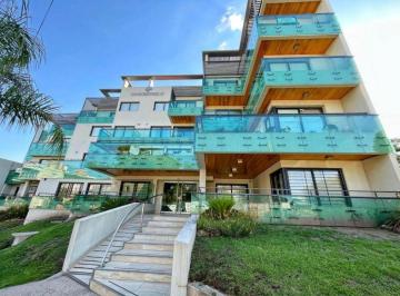 Departamento · 65m² · 3 Ambientes · 1 Cochera · Depto 6 Pers - Pileta Climatiz - Centrico - Cochera - Vista Al Lago - Quincho