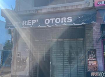 Local comercial · 40m² · Local Comercial Sobre Av Vergara 2.500 con Recepcion, Privado, Entre Piso y Baño