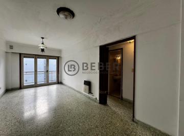 Departamento · 56m² · 3 Ambientes · En Venta Tres Ambientes Al Frente con Balcon, Plaza Colon