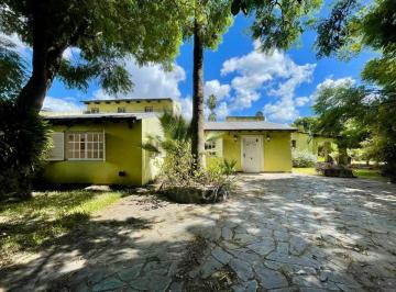 Casa · 180m² · 5 Ambientes · Casa Quinta en Venta!