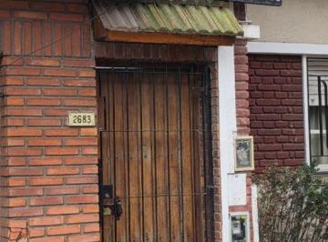 Casa de 3 ambientes, Lanús · PH por Pasillo con Jardin. Sin Expensas