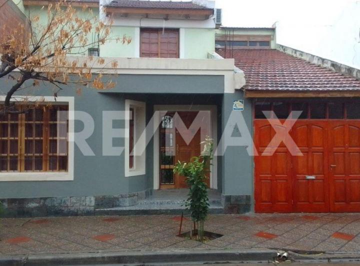 Casa · 162m² · 4 Ambientes · 3 Cocheras