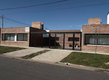 Casa · 65m² · 3 Ambientes · 1 Cochera · Venta Estrenar Casa 2 Domitorios Patio Cochera