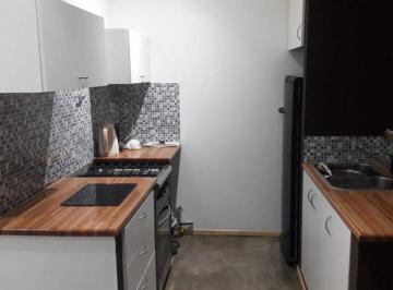 Departamento de 2 ambientes, Almirante Brown · Departamento de 38 m² Aprox con 1 Dormitorio en Alquiler en Adrogué