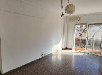 Departamento · 50m² · 3 Ambientes · Depto 3 Ambientes Alquiler Barracas Balcón Mascota