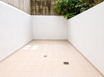 Departamento · 38m² · 2 Ambientes · Alquiler Depto. 2 Amb C/patio - V. Ortúzar