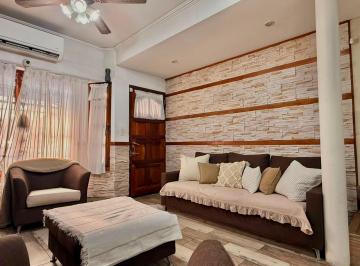 PH · 85m² · 4 Ambientes · 1 Cochera · Venta Duplex 4 Ambientes Lomas del Mirador.