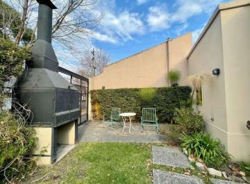 Casa · 63m² · 2 Ambientes · 2 Cocheras · Venta Casa Jardin Lote Propio Remodelada Castelar
