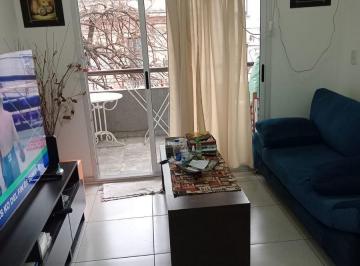 Departamento · 75m² · 3 Ambientes · Alquilo Departamento 3 Amb. 2 Baños, Al Frente con Balcon