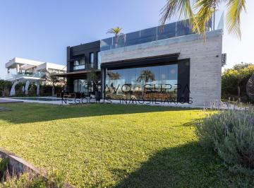 Casa · 605m² · 5 Ambientes · 2 Cocheras · Casa de Lujo Al Río con Amarra, Ascensor y Cine Privado | Albanueva, Tigre