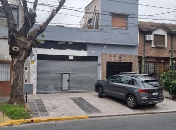 Casa · 108m² · 5 Ambientes · 1 Cochera · Casa con Local y Garage Al Frente - Irigoyen 4091
