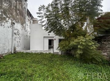 Casa · 75m² · 3 Ambientes · Casa de 3 Ambientes con Fondo Libre con Quincho con Parrilla en Bernal