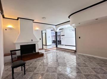 Casa de 5 ambientes, Neuquén · Alquiler de Amplia y Confortable Casa