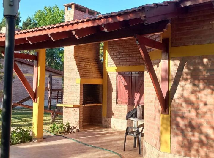 Casa · 409m² · 13 Ambientes · 5 Cocheras