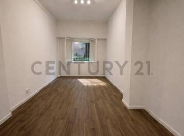 Departamento · 29m² · 2 Ambientes · Venta Departamento en Caballito. Parque Rivadavia. Subte. Reformado