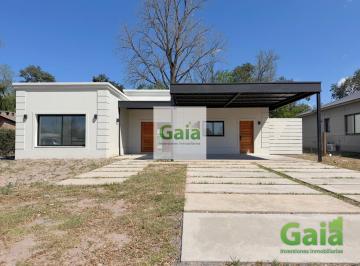 Casa · 800m² · 4 Ambientes · 2 Cocheras · Casa en Venta en Jardines de San Lorenzo M9 L6