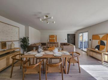 Casa · 207m² · 5 Ambientes · 1 Cochera · Casa de 3 Dorm., Pileta y Jardín. Funes Hills Miraflores