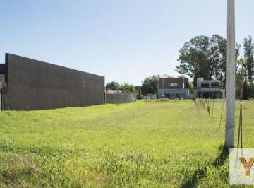Terreno · 660m² · Terreno en Venta - 492 m² - José Hernández, La Plata