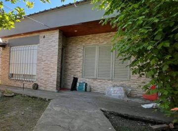 Casa · 83m² · 2 Ambientes · 1 Cochera · Casa 3 Ambientes en Merlo