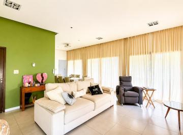 Casa · 180m² · 4 Ambientes · 2 Cocheras · Casa en Venta - Calidad Constructiva - Sol del Parana