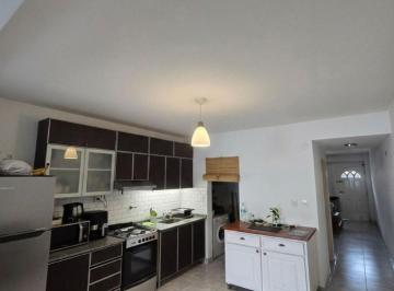 Casa · 94m² · 3 Ambientes · 1 Cochera · Venta Duplex 3 Ambientes Garage Jardin Quincho