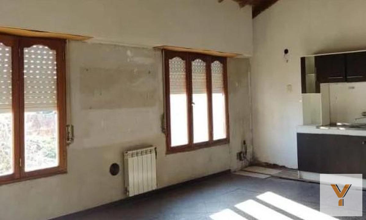 Casa de cinco dormitorios en venta sobre calle Chilabert
