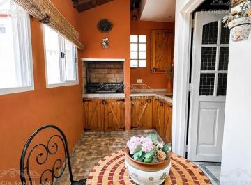 PH · 120m² · 4 Ambientes · 1 Cochera · Departamento PH en Venta en Lanús Este, Lanús, G. B. a. Zona Sur