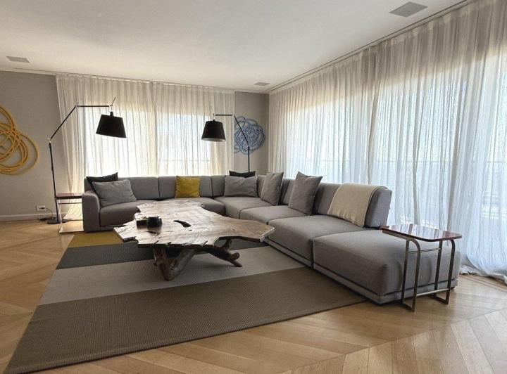Departamento · 237m² · 5 Ambientes · 3 Cocheras
