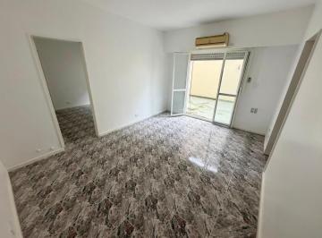 Departamento · 40m² · 2 Ambientes · Muy Buen Dpto de 2 Ambientes con Patio