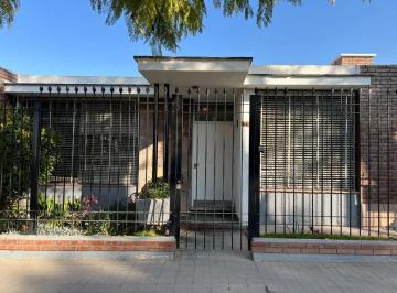 Casa de 5 ambientes, Las Tortugas · Vendo Casa Esquina con Salon Comercial.