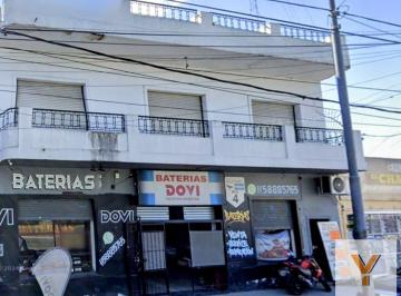 Departamento · 217m² · 8 Ambientes · Departamento en Venta - 3 Dorm. 1 Baño - Local - 324 m² - San Martin