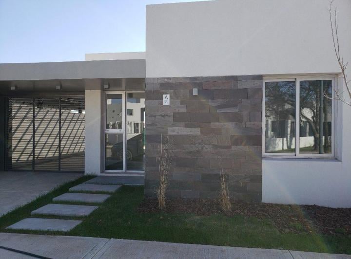 Casa · 125m² · 7 Ambientes · 2 Cocheras
