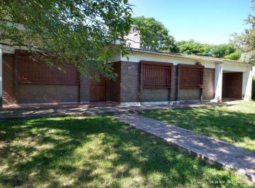 Casa · 108m² · 3 Ambientes · 1 Cochera · Se Vende Casa 2 Dorm, Patio, Cochera, 4 Cuadras Rio Cosquin.