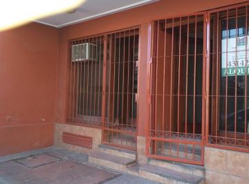 Frente · Local Comercial a La Calle con Baulera