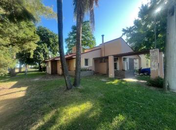 Casa · 120m² · 3 Ambientes · 1 Cochera · Alquiler de Casa en Country Los Molinos