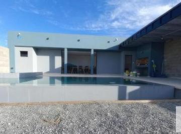 Casa · 77m² · 1 Ambiente · 2 Cocheras · Casa en Venta - 1 Baño - 364 m² - Ramallo