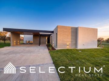 Casa · 240m² · 6 Ambientes · 2 Cocheras · Casa de Categoría a Estrenar en Siete Soles | 3 Dorm. | 670 m² | Amenities