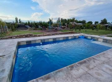 Casa · 240m² · 3 Ambientes · Venta Quincho Cerrado con Piscina Corralitos Gllén