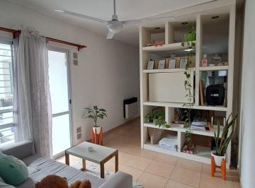 Departamento · 49m² · 3 Ambientes · Vendo 1ro Escalera con Cochera