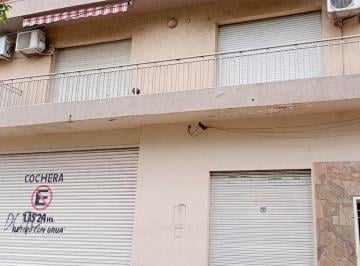 Frente · Hermosa Casa en Planta Alta 2 Dorm. con Balcon Ov. Lagos 4707