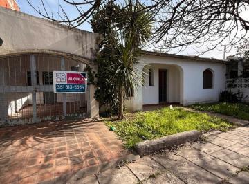 Casa · 132m² · 9 Ambientes · 1 Cochera · Venta Casa de 4 Dorm. en Marques de Sobremonte!