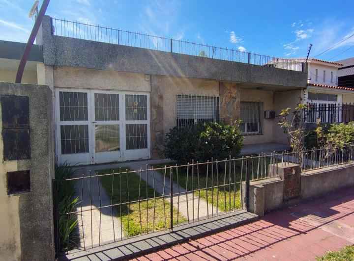 Casa · 135m² · 7 Ambientes · 2 Cocheras