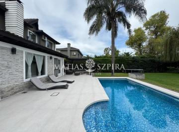 Casa · 192m² · 4 Ambientes · 2 Cocheras · Casa en Haras Maria Eugenia