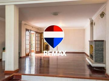 Casa · 300m² · 8 Ambientes · 2 Cocheras · Casa 4 Dorm. Venta Macrocentro Salta