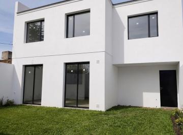 Departamento · 76m² · 4 Ambientes · Duplex 3 Dorm. con Patio Centro Tandil
